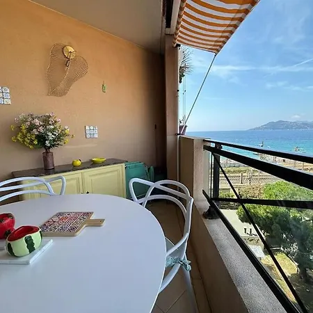 Les Pieds Dans La Mer A Avec Piscines Apartamento